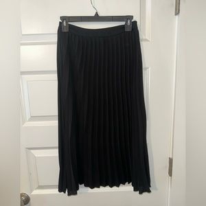 Black Pleated Midi Skirt